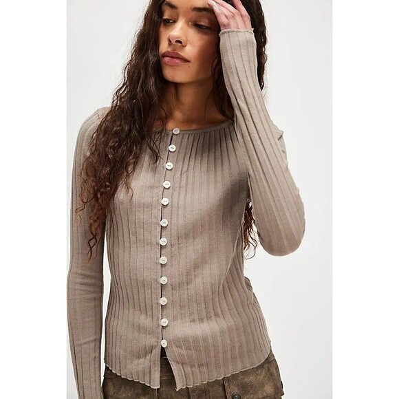 Free People Tilly Long-Sleeve Cardi Blouse Top Knit Ribbed Buttondown S 280707 - Picture 1 of 7